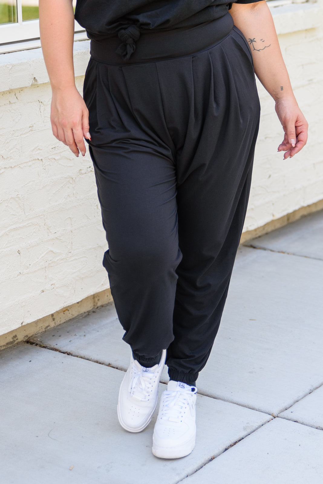 Pantalon de jogging ample The Motive en noir (exclusivité en ligne)