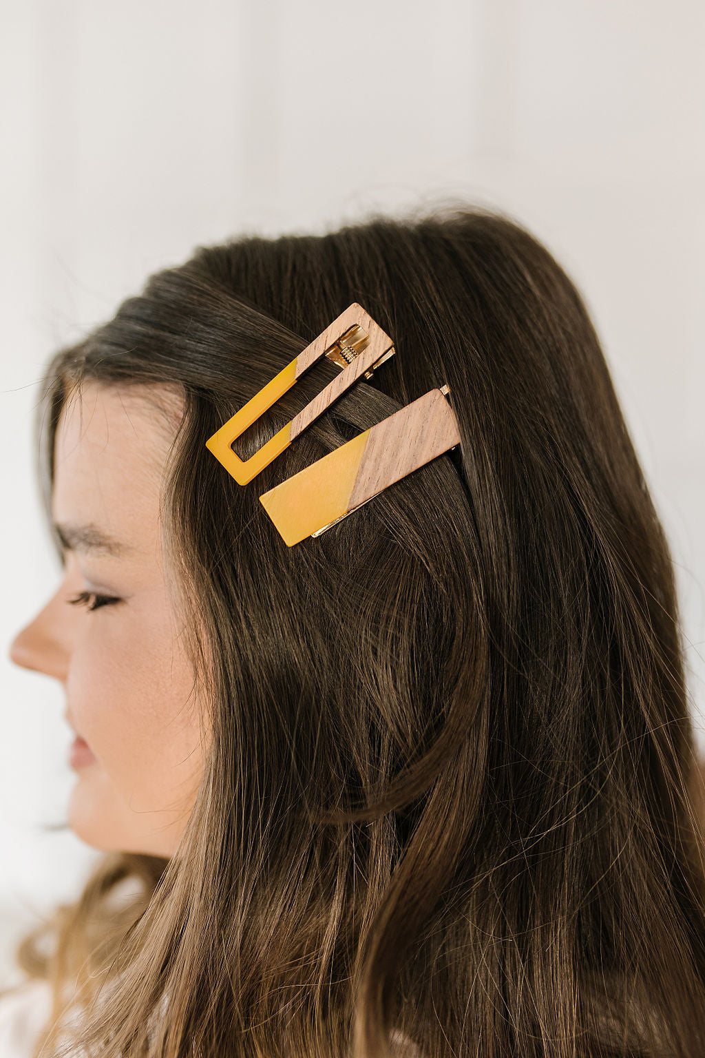 Juego de pasadores para el cabello de dos tonos en amarillo (exclusivo en línea)