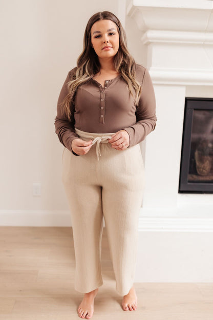 Wide Legged & Cozy Sweatpants in Sand (Online Exclusive)