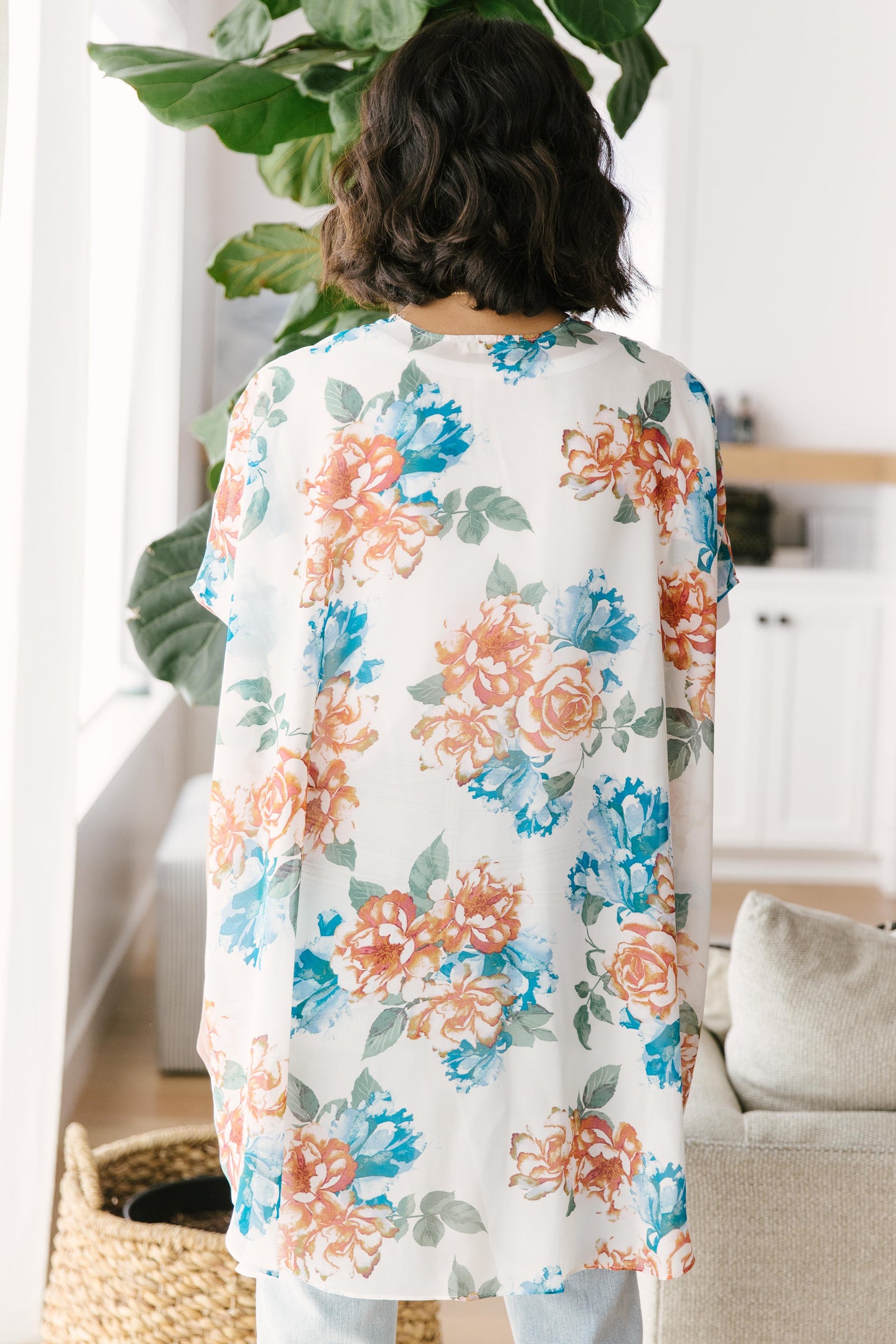 Kimono à fleurs sauvages en blanc (exclusivité en ligne)