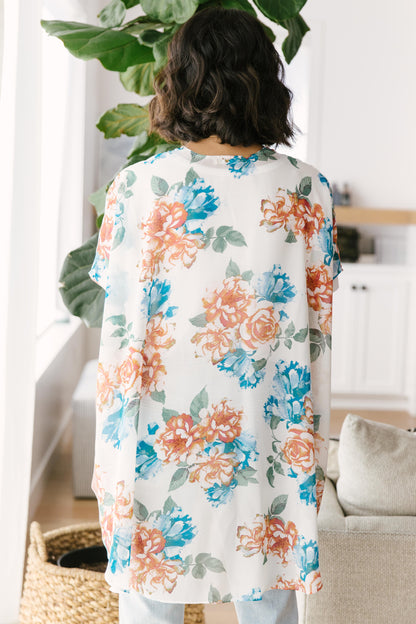 Kimono de flores silvestres en blanco (exclusivo en línea)