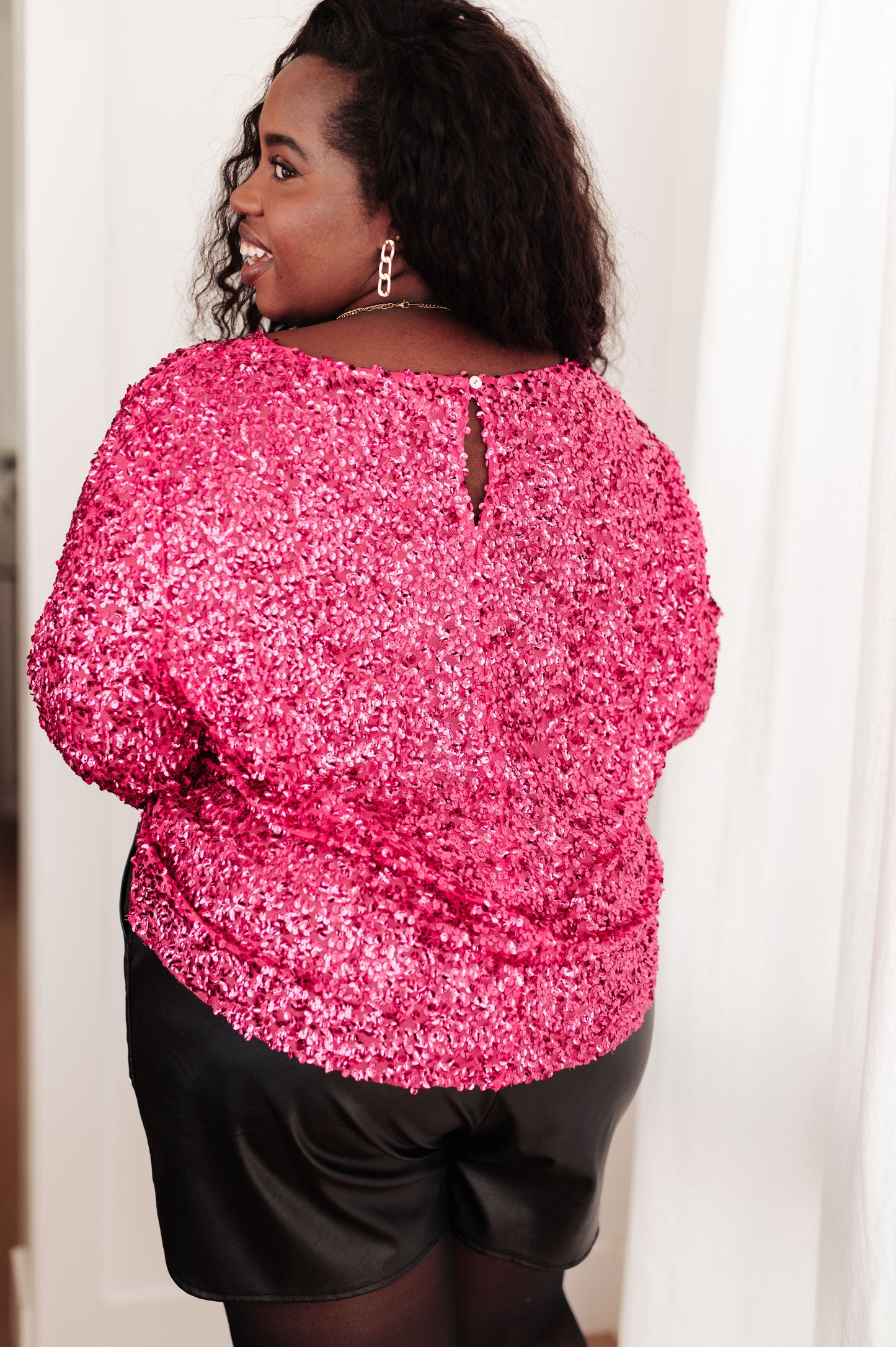 Haut à paillettes You Found Me en fuchsia (exclusivité en ligne)