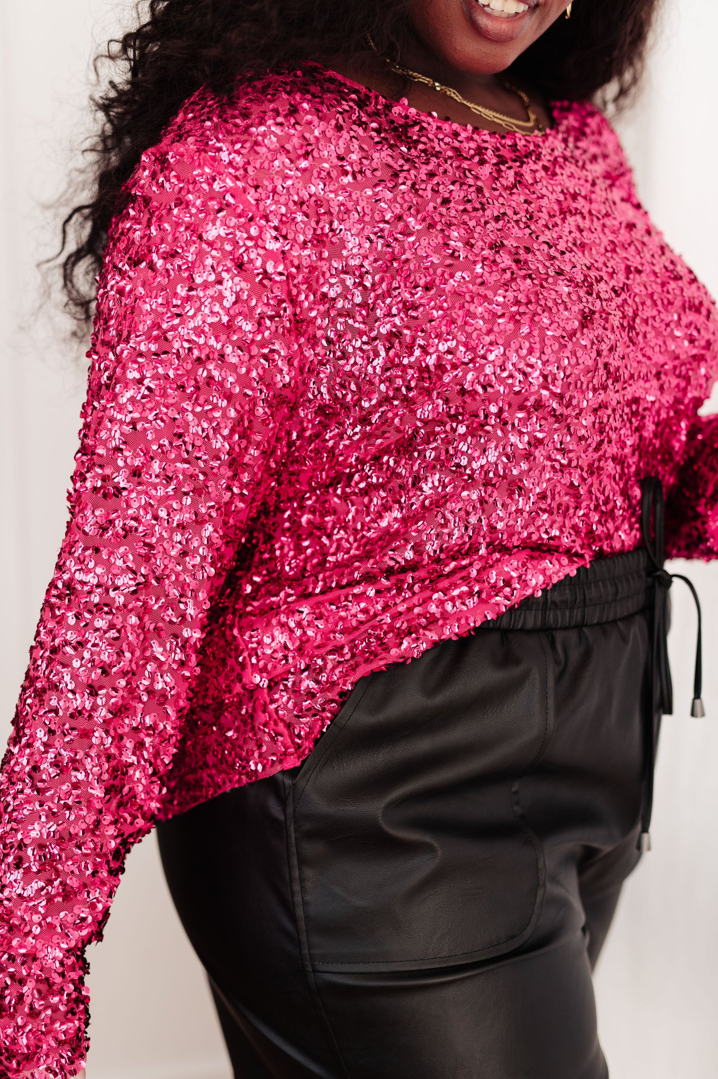 Haut à paillettes You Found Me en fuchsia (exclusivité en ligne)